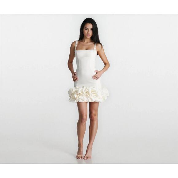 House of CB 'Lilou' Elegant Ivory Knee-Length Dress with Ruffled Hem/ Size L - Picture 1 of 6